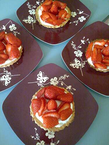 Tartelettes aux fraises et au chocolat blanc