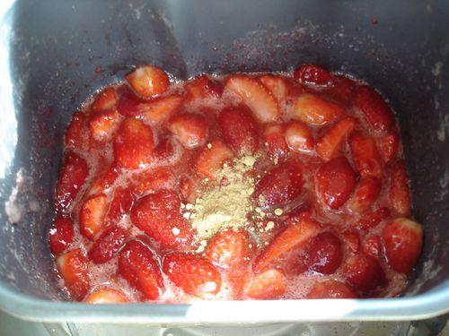 Confiture de fraises, citron et gingembre