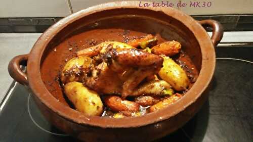 TAJINE POULET, MIEL, ÉPICES ET HUILE D’ARGAN