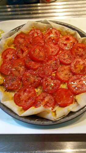 TARTE FINE À LA TOMATE, FEUILLES DE BRICK