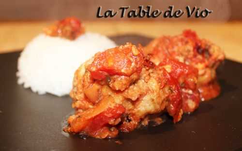 Boulettes de poisson épicées, sauce tomate - La table de Vio