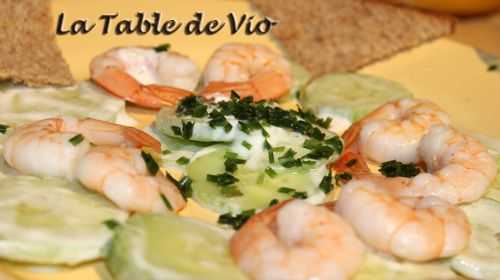Salade de concombres aux crevettes - La table de Vio