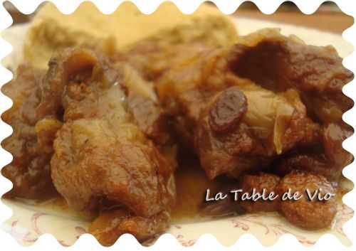 Tajine d'agneau aux oignons et raisins secs