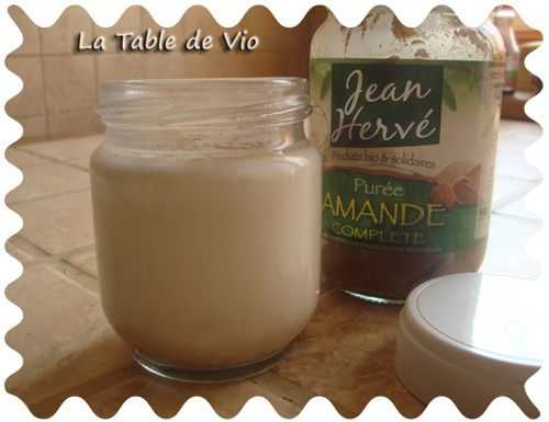 Yaourts à la purée d'amandes