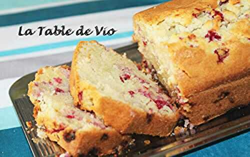 Cake aux groseilles et lait de coco