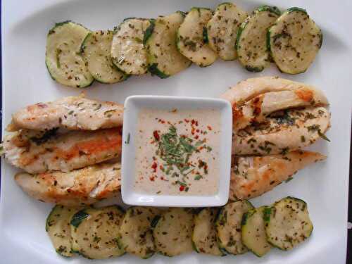 Aiguillettes de poulet sauce estragon et leurs courgettes aux herbes