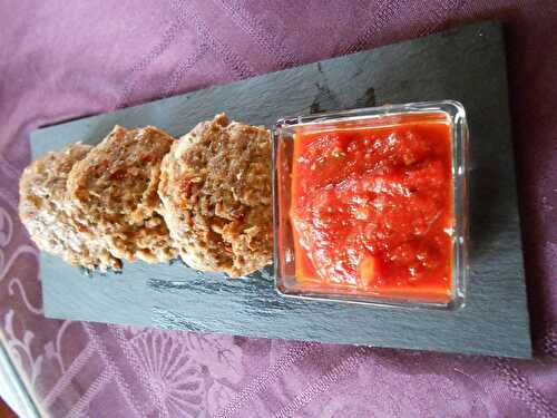 Boulettes de boeuf et sauce tomate