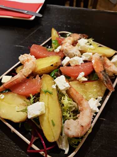 Salade de gambas, pomelos et fêta