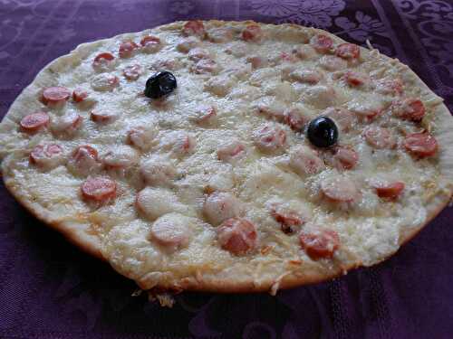Semaine pizza (3) : saucisse, mozza et crème