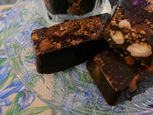 Barres chocolat noir amandes - sésame grillé