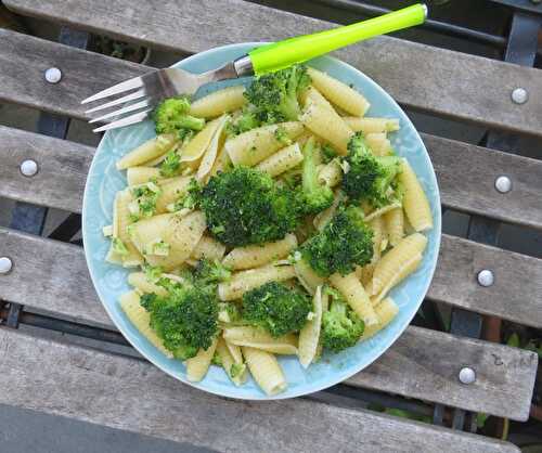 Castellane au brocoli, à l'ail et au piment