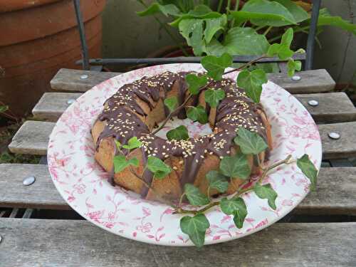 Gâteau poire - sésame - chocolat