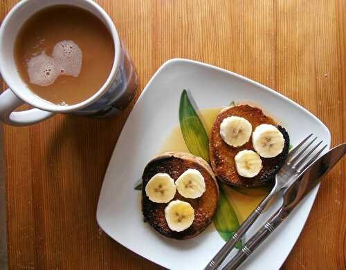 Muffins anglais au sirop d'érable et à la banane