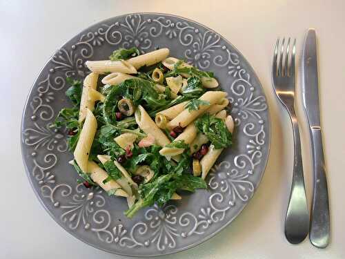 Pâtes en salade: verdure et sauce tarator