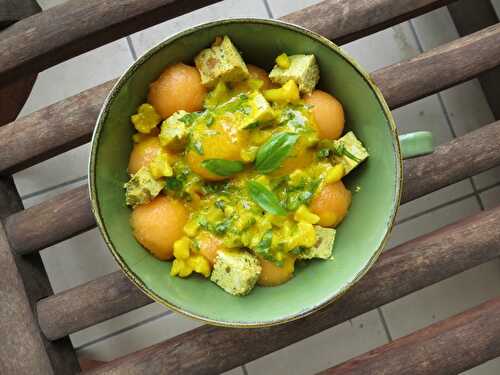 Salade de melon, tofu aromatisé et piccalilli