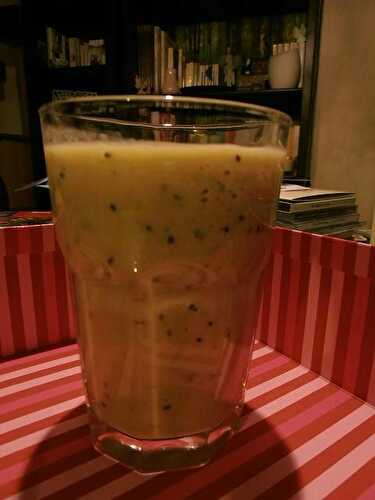 Smoothie banane-kiwi-raisin