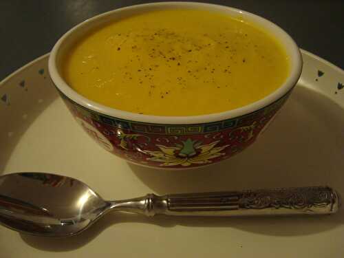 Soupe crémeuse citrouille-coco