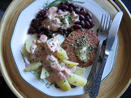 Steak de soja, pommes de terre et haricots aux épices douces - La Valkyrie Végétarienne