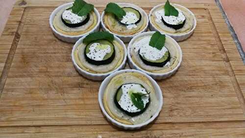 Tartelettes courgettes-menthe mozzarella-crème