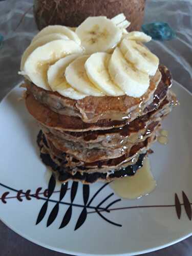 Pancakes à la banane et au lait de coco