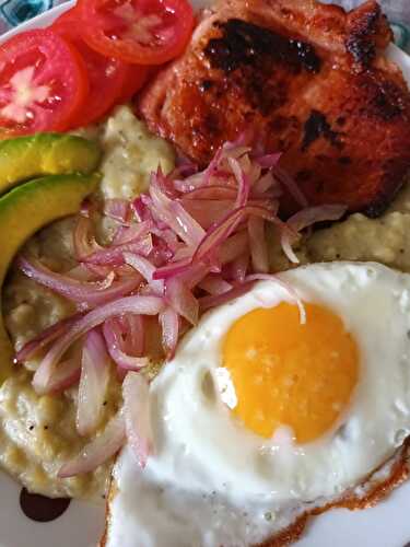 Mangú (purée de banane plantain)