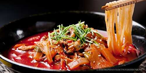Soupe de nouilles aux fruits de mer épicée coréenne - Jjamppong - 짬뽕 - la vie trépidante de twinsribbons