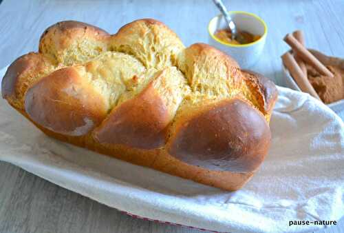 Brioche tressée à la cannelle