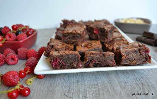 Brownies amandes et fruits rouges