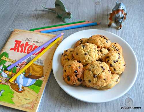 Cookies aux pépites de chocolat fourrés au beurre de cacahuètes