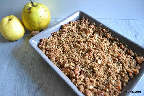 Crumble pommes, coings, sarrasin et noix