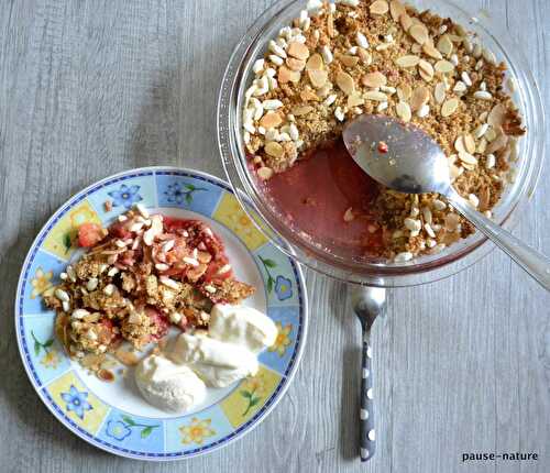 Crumble tutti-frutti amandes et riz soufflé