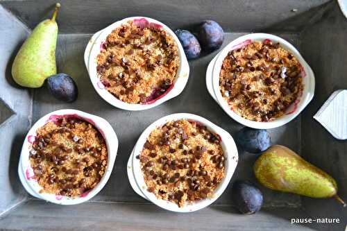 Crumbles framboises-poire-quetsches-coco-choco (sans beurre, ni blé)