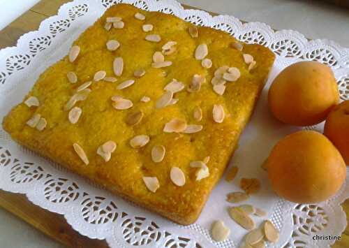 Gâteau aux abricots-amandes