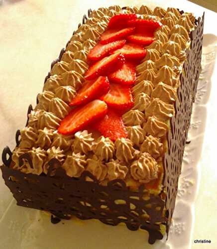 Gâteau fraises-chocolat aux 2 crèmes