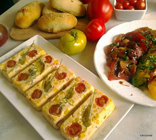 Mini-terrines à la tomate-maïs-chèvre