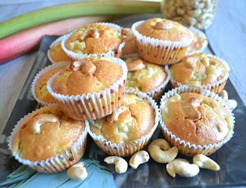Muffins noix de cajou, rhubarbe -   le blog culinaire pause-nature 