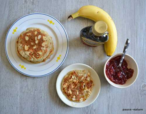 Pancakes à la banane et aux amandes