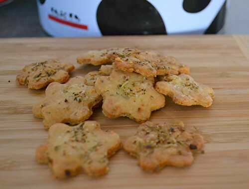 Petits sablés salés aux herbes et piment d'Espelette