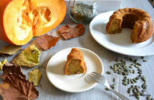 Potiron cake aux graines de courge torréfiées et aux épices