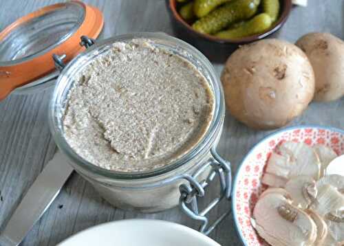 Rillettes de champignons et tofu fumé