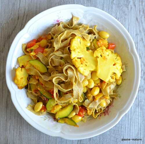 Tagliatelles de sarrasin aux légumes, gingembre et haricots coco