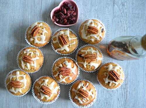 Muffins au sirop d'érable, cranberries et noix de pécan