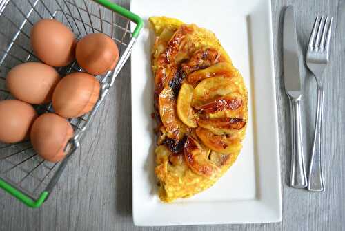 Omelette sucrée aux pommes carmélisées