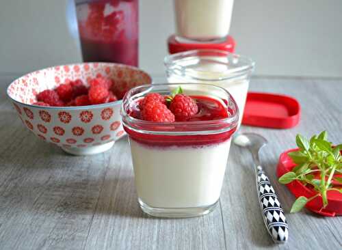 Panna cotta au basilic et coulis de framboises