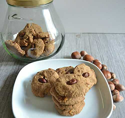 Cookies à la farine de châtaigne, noisette et clémentine confite