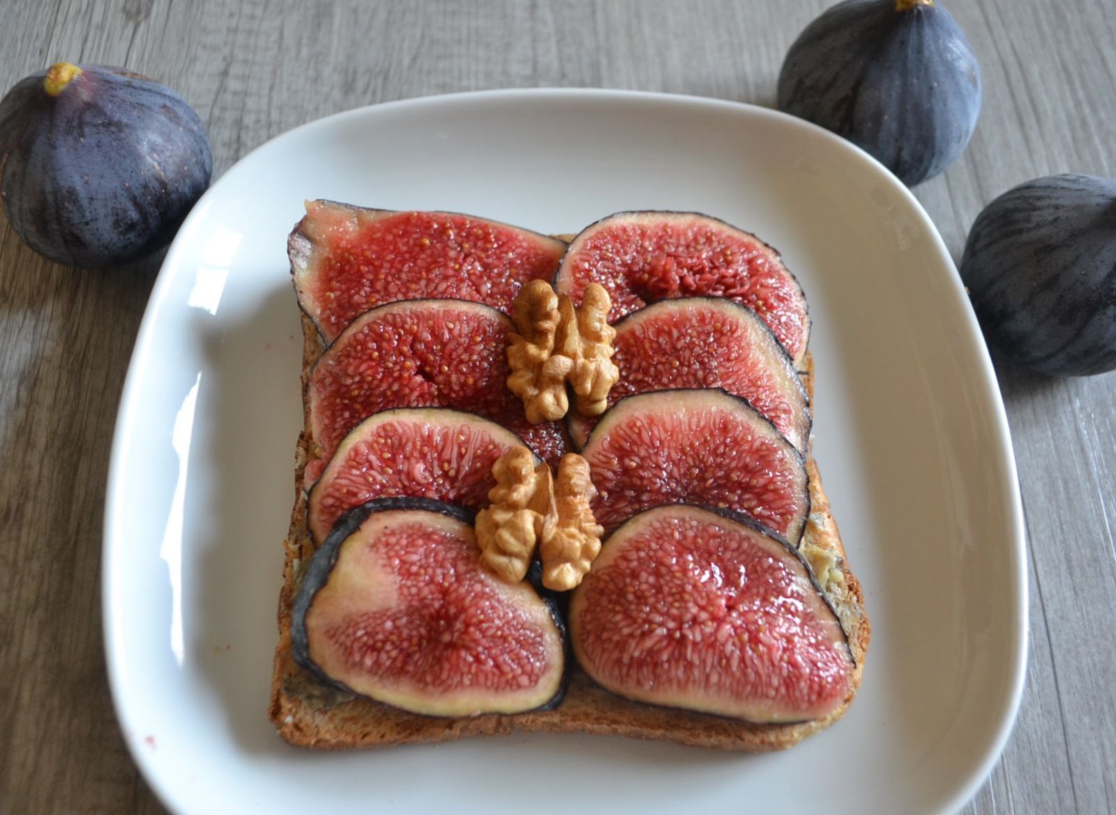 Tartine Fourme d'Ambert et figues