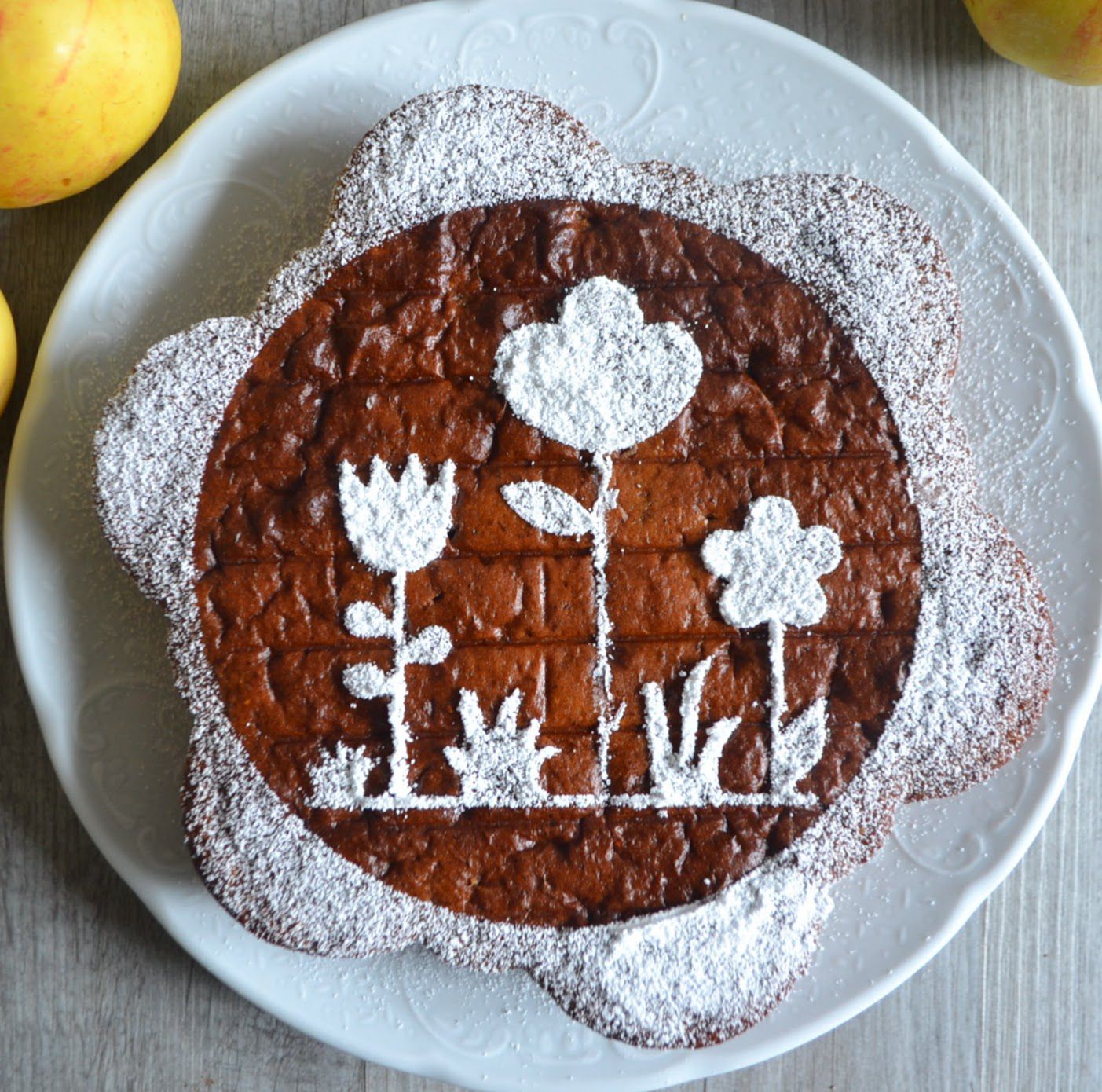 Gâteau aux pommes caramélisées, écorces d'orange confites et 4 épices 