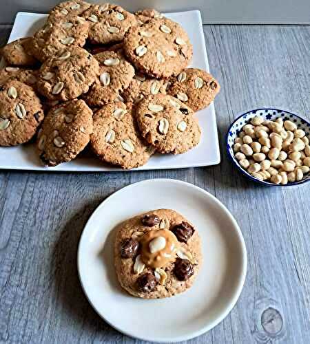 Cookies aux flocons d'avoine, cacahuètes et pépites de chocolat 