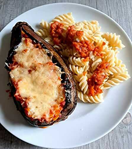 Pâtes et aubergine farcie aux légumes 
