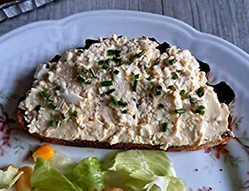 Tartine à l'oeuf dur et moutarde à l'estragon